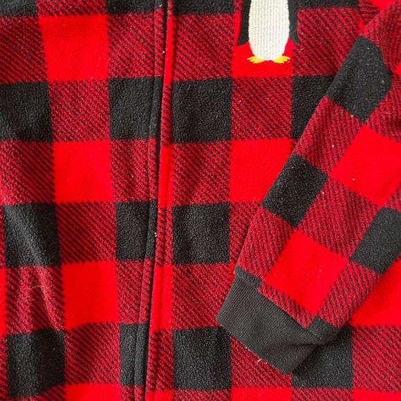 Simple Joys Carter’s Fleece Footed Pajamas. - Picture 5 of 7